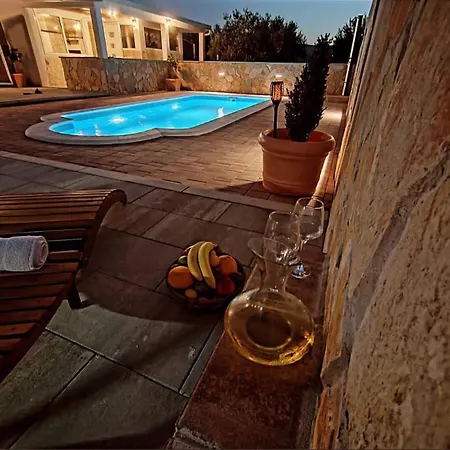 بيت للعطل Family Iskra