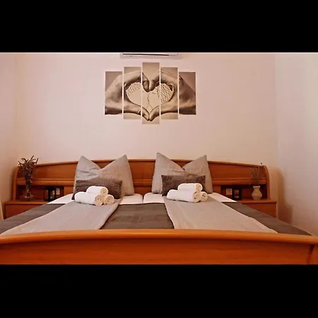 Family Iskra Holiday home *