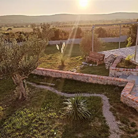 Holiday home Family Iskra Bulic