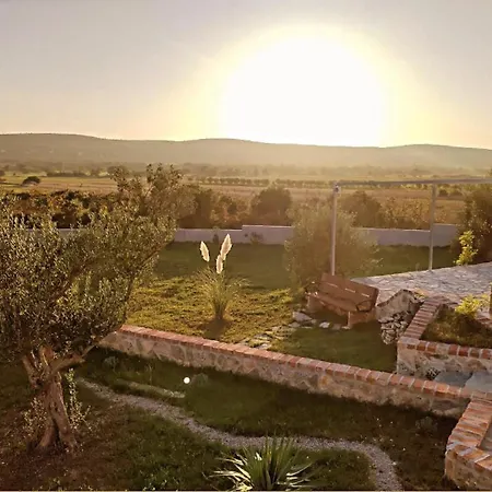 Holiday home Family Iskra Bulic